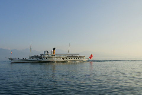 Genéve - kvällskryssning Grand Cruise på Genèvesjön på kvällen