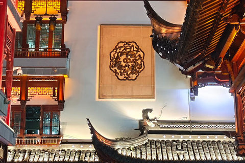 Shanghai Night Tour: Old Town, Local Dinner & Rooftop Bar