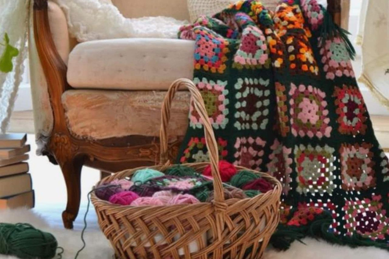 Learn how to crochet or knit in Salzburg