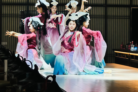 Jinan: Show Feast with Hanfu, Dinner, and Performance Row 3 Meal+Costume+Headwear (plz to book 2 days in advance)