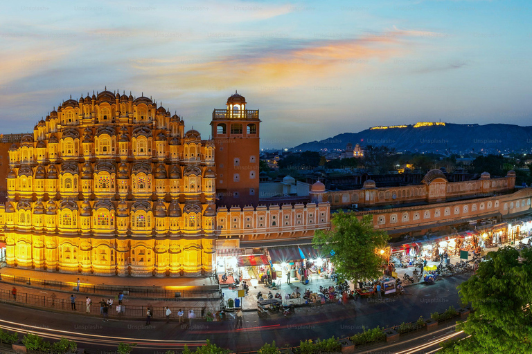 Jaipur: City Night Tour with Patrika Gate & Masala Chowk Tea Night Tour by Car