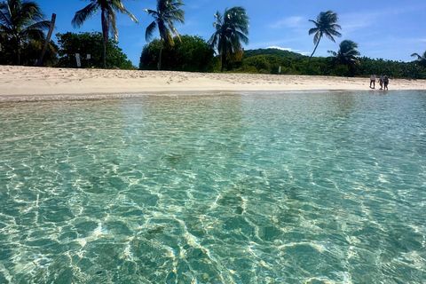 Fajardo: Culebra Island Private Boat Tour with Charcuterie