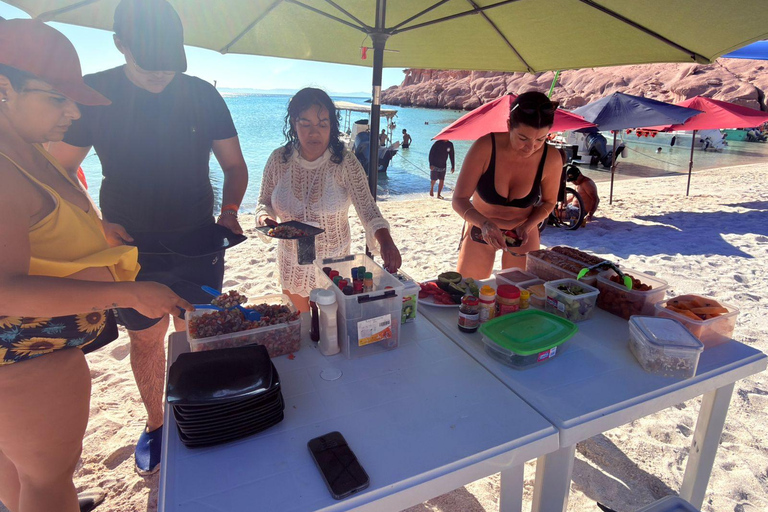 La Paz: Espíritu Santo Island, Balandra Beach, and Sea Lions – All-Inclusive La Paz: Espíritu Santo Island and Balandra, All-Inclusive