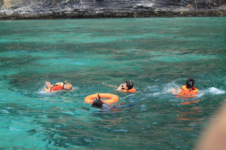 Phuket : Phi Phi Monkey Beach with Snorkeling & Lunch
