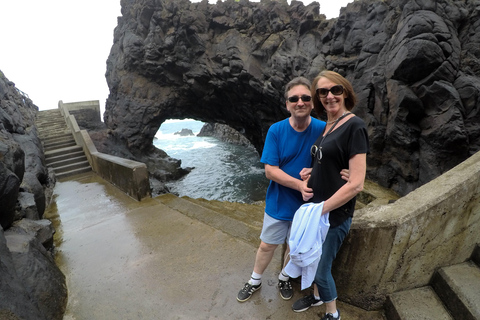 Excursión Privada a las Piscinas Naturales y Cascadas de Porto Moniz