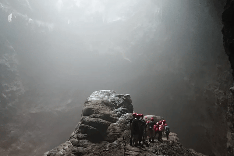 Yogyakarta: Merapi Sunrise &amp; Jomblang Cave Adventure Tour