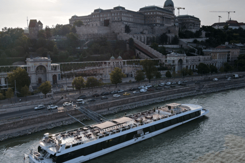 Dîner-croisière festif à Budapest : River Diva Exclusive