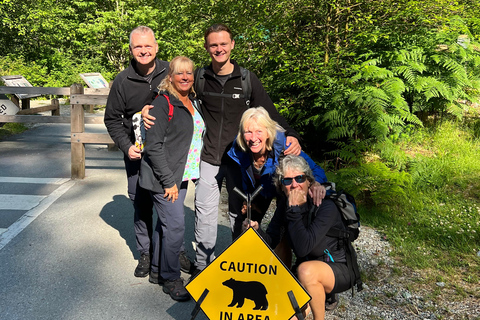 Vancouver: Regenwald-Wasserfall-Wanderung und Hängebrücke