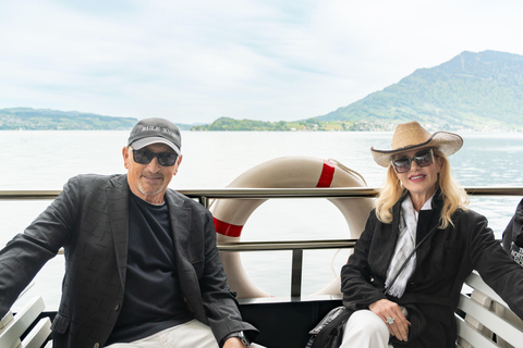 Lucerne: Lake Cruise & Old Town Tour w/ Guide & Photographer