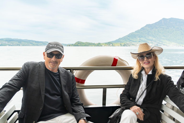 Lucerne: Lake Cruise & Old Town Tour w/ Guide & Photographer