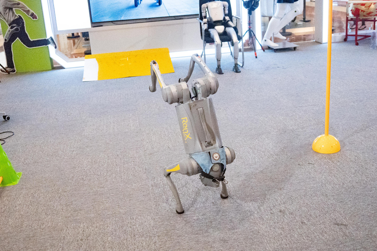 上海：最新日常科技，包括机器人、电动汽车和无人机标准套餐（含无人机送货体验）