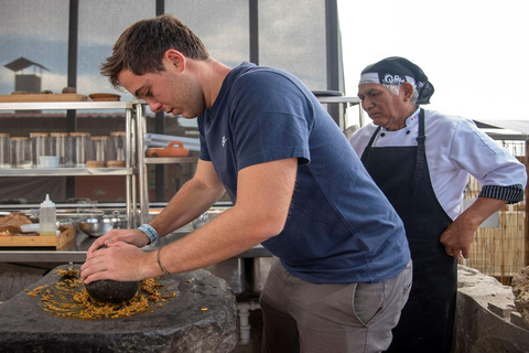 Arequipa: Food and City Tour with a Local Guide