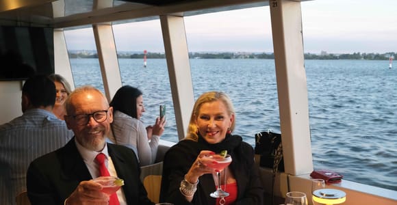 Perth: Swan River Christmas Dinner Cruise