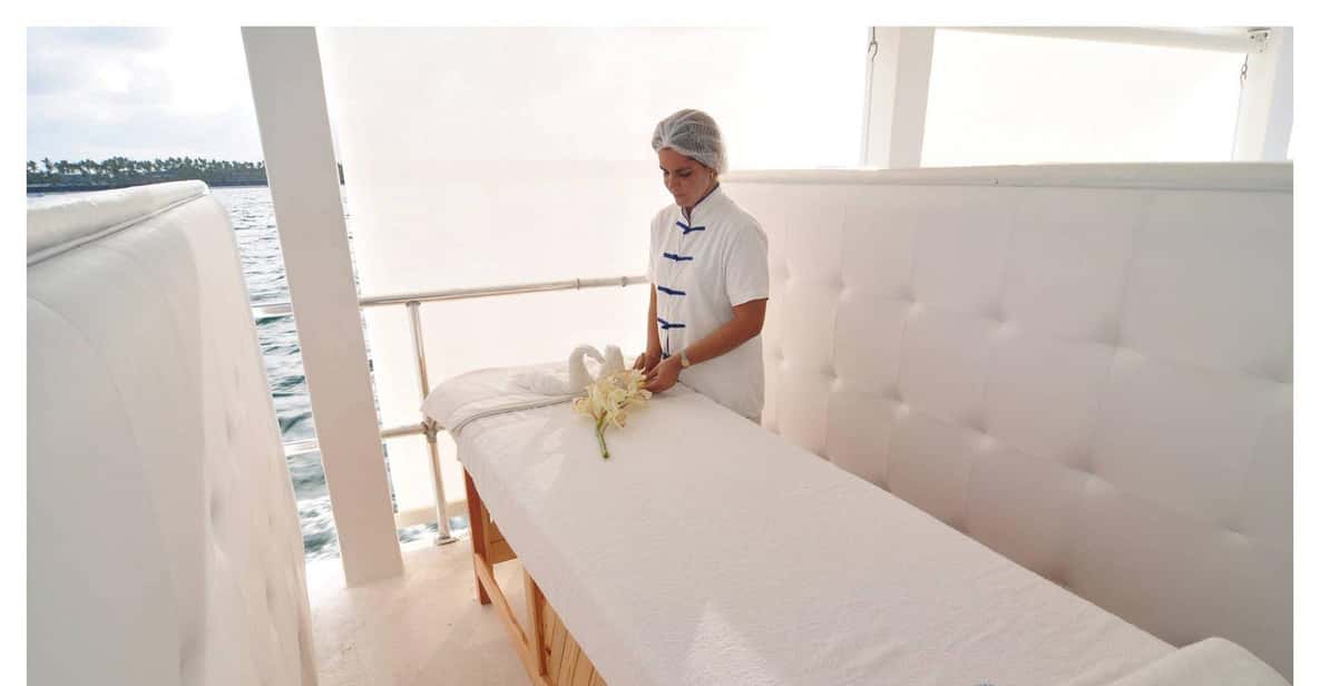 Experiencia Punta Cana Floating Ocean Spa con masaje y yoga