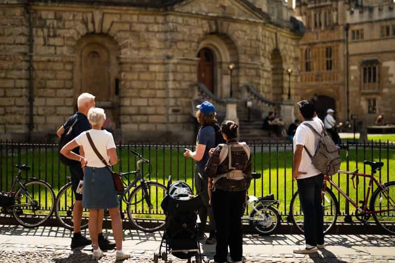 Oxford University: Walking Tour By Alumni™ & New College