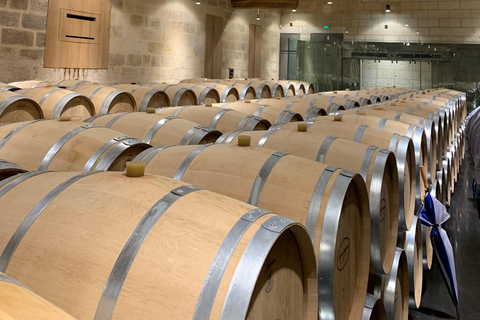 Visite exclusive des châteaux de Saint-Émilion avec dégustationsGroupe privé de 2 à 6 personnes.