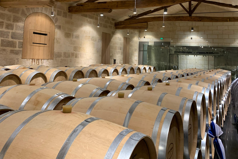 Visite exclusive des châteaux de Saint-Émilion avec dégustationsGroupe privé de 2 à 6 personnes.