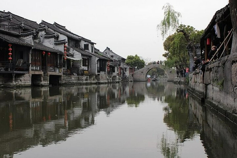 Shanghai: Wuzhen & Xitang Water Towns Private Day Trip