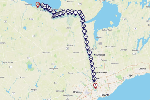 Entre Collingwood y Toronto: recorrido de conducción de audio por teléfono inteligente