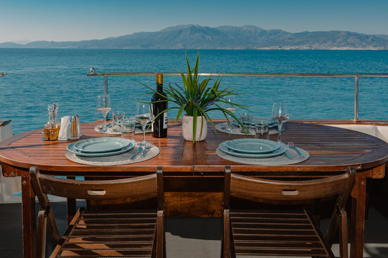 Au départ de Ierapetra : Croisière sur l'île de Chrissi avec déjeunerBillet pour le yacht et déjeuner inclus