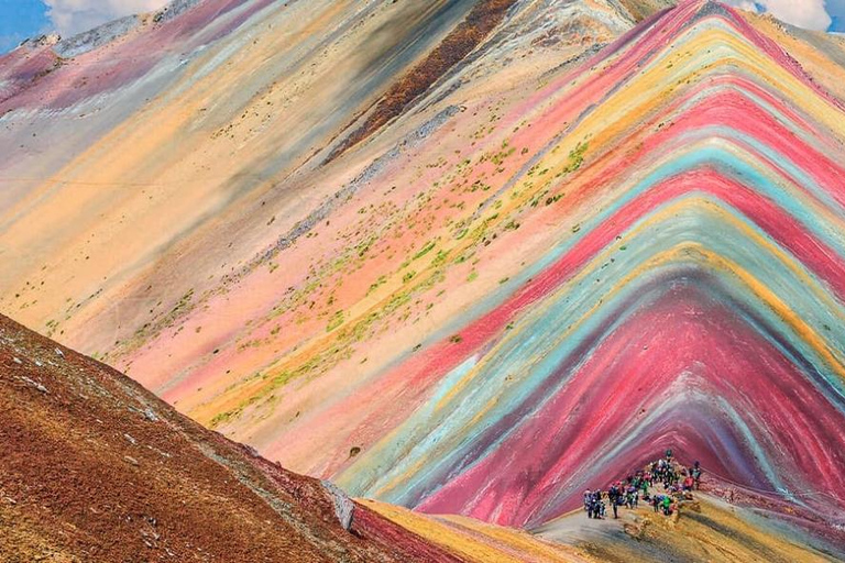 Rainbow mountain horseback riding tour + Buffet Lunch