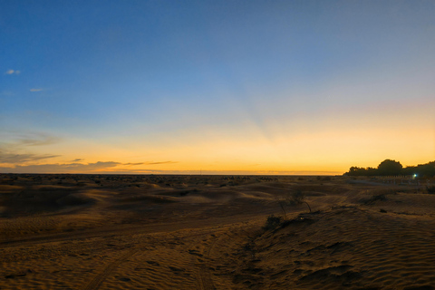 Dżerba: Zachód słońca, wschód słońca i jedna noc w berberyjskim namiocie.Dżerba: zachód słońca, wschód słońca i jedna noc w berberyjskim namiocie.