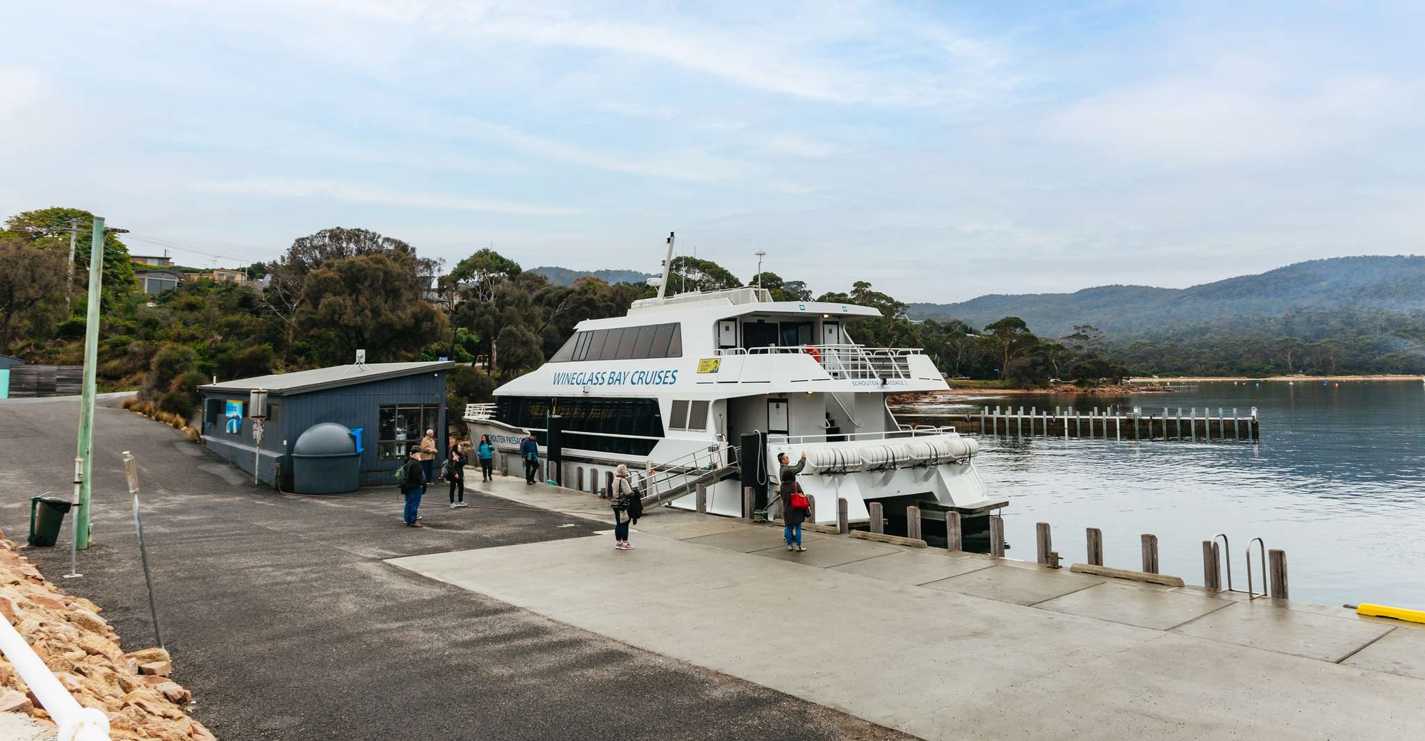 From Coles Bay, Wineglass Bay Cruise with Lunch - Housity