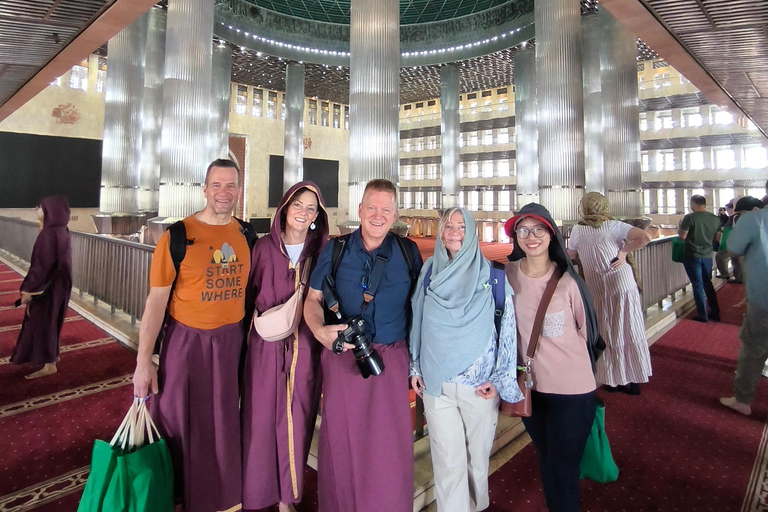 Jakarta: Chinatown, Old Batavia, and City Center Tour