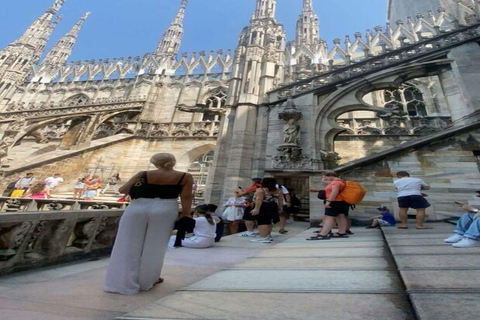 Milano: Luxury Duomo Fast-Track Entry with Lift to Terraces