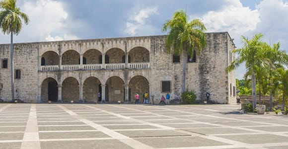 Punta Cana: Santo Domingo Private Day Trip with Lunch
