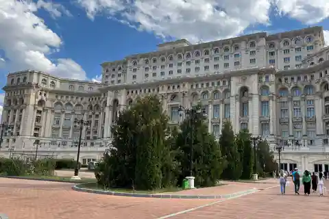 Maratona dos Museus Comunistas: 3 museus e todos os transferes incluídos