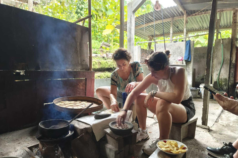 Yogyakarta: Kulon Progo Village Cycling Tour with Snacks