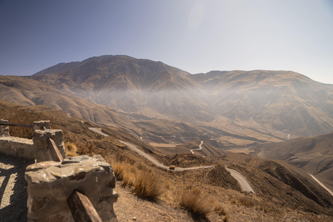 Cachi: Ruta Escénica y Experiencia Local desde Salta
