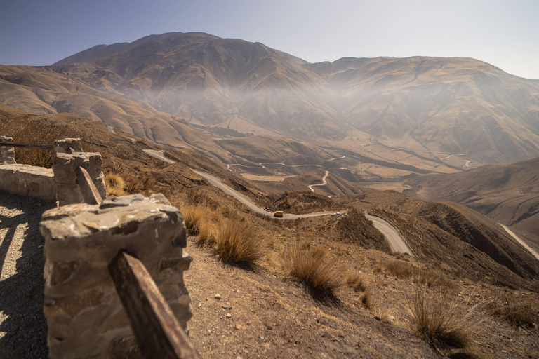 Cachi: Ruta Escénica y Experiencia Local desde Salta