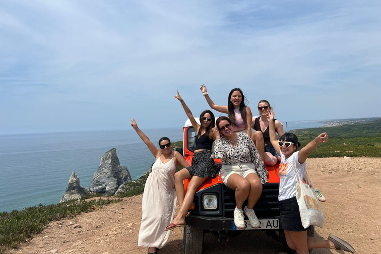 Sintra & Cascais: Palaces & Secret Beaches Private Tour