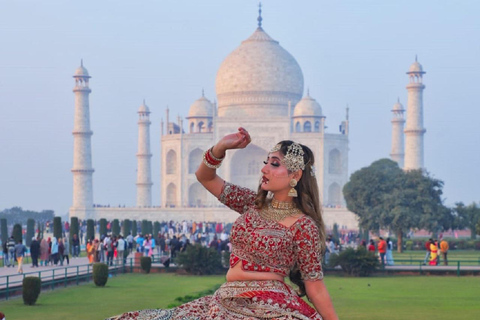 Taj Mahal Instagram Photography Tour w/ Expert Photographer Expert Guide cum Photographer and Taj Mahal Entry Tickets