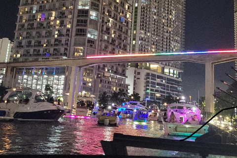 Miami : Tour en bateau privé et guidé