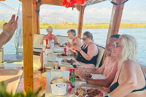 Side: Relaxing Boat Tour with Lunch and Transfers Side: Relaxing Boat Tour Private (Max 10 people)