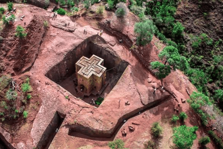 2-dniowa wycieczka z wykutymi w skale kościołami i klasztorem Lalibela2-dniowa wycieczka ze skalistymi kościołami i klasztorem