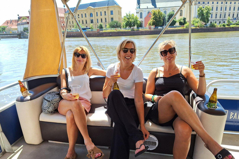Wroclaw: Sunset Catamaran Cruise with Drink and Music