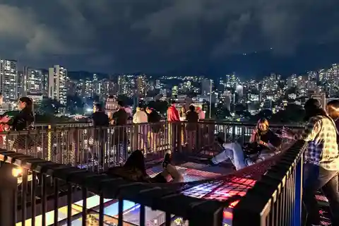 Medellín: Visit the Rooftops of El Poblado with Snapshots