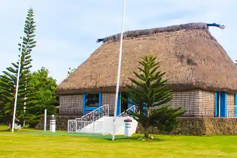 NADI : Visite d'un village fidjien et d'une école avec bain de boue et source thermale