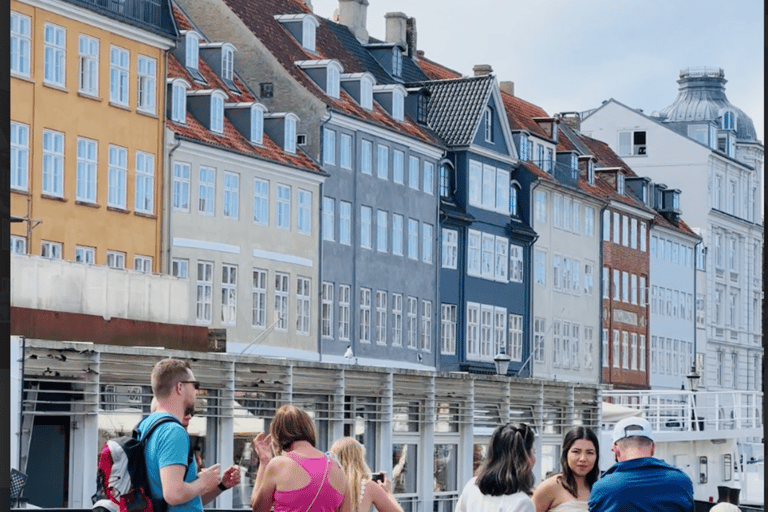 Copenhagen: Private Guided Walking Tour with Danish Pastry