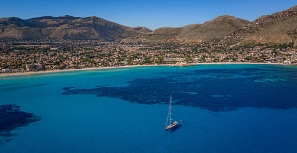 Palermo: Bootstour nach Mondello und Isola delle Femmine mit Getränk