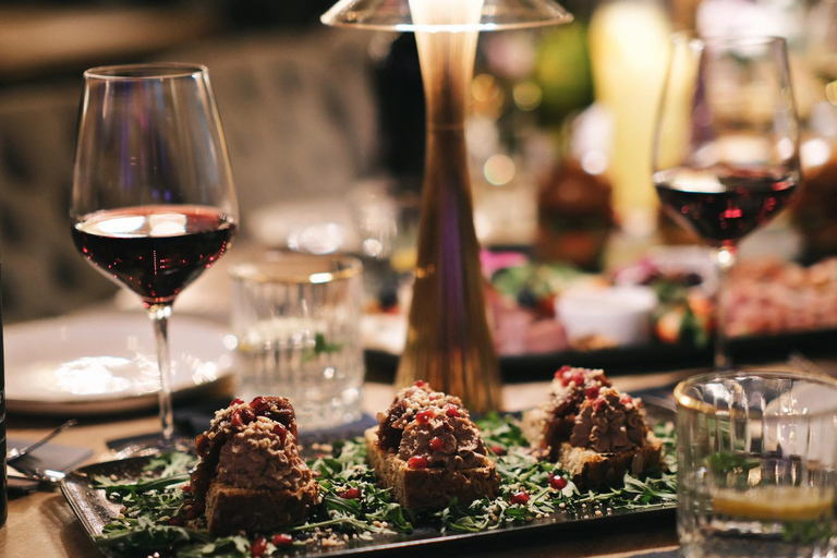 Gdańsk: River Cruise on Motlawa with Meal and Drink Romantic Cruise