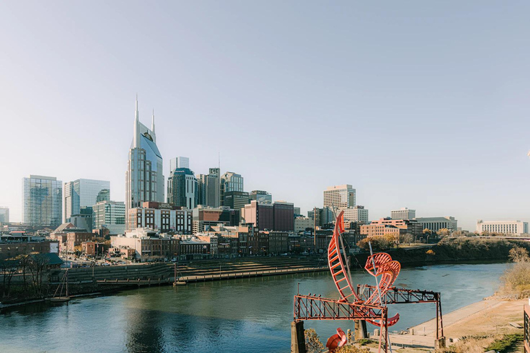 Nashville’s Downtown Discovery: A Walk Through Music