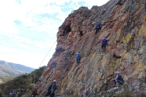 De Cusco: Escalada no Balcão do DiaboDe Cusco: Escalada na varanda do demônio