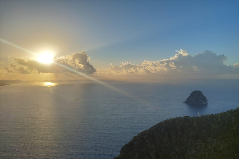 Randonnée, Lever de soleil et petit-déjeuner sur un Morne Lever de soleil et petit déjeuner sur un Morne