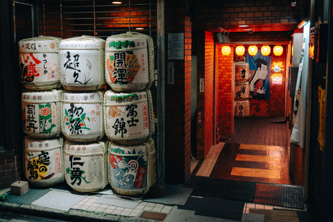Degustación ilimitada de sake con degustación de sushi Omakase en TokioCata ilimitada de sake con 10 piezas de sushi omakase en Tokio