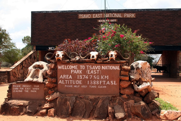 3 dagen en 2 nachten Safari naar Tsavo East vanuit Mombasa/Nairobi3 DAGEN, 2 NACHTEN SAFARI NAAR TSAVO EAST NATIONAAL PARK VAN MAL